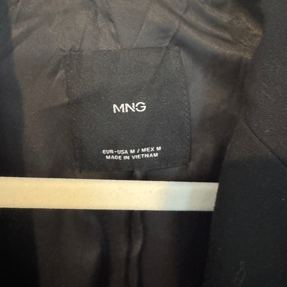 Mango Elegant Black Blazer - Picture 2 of 6